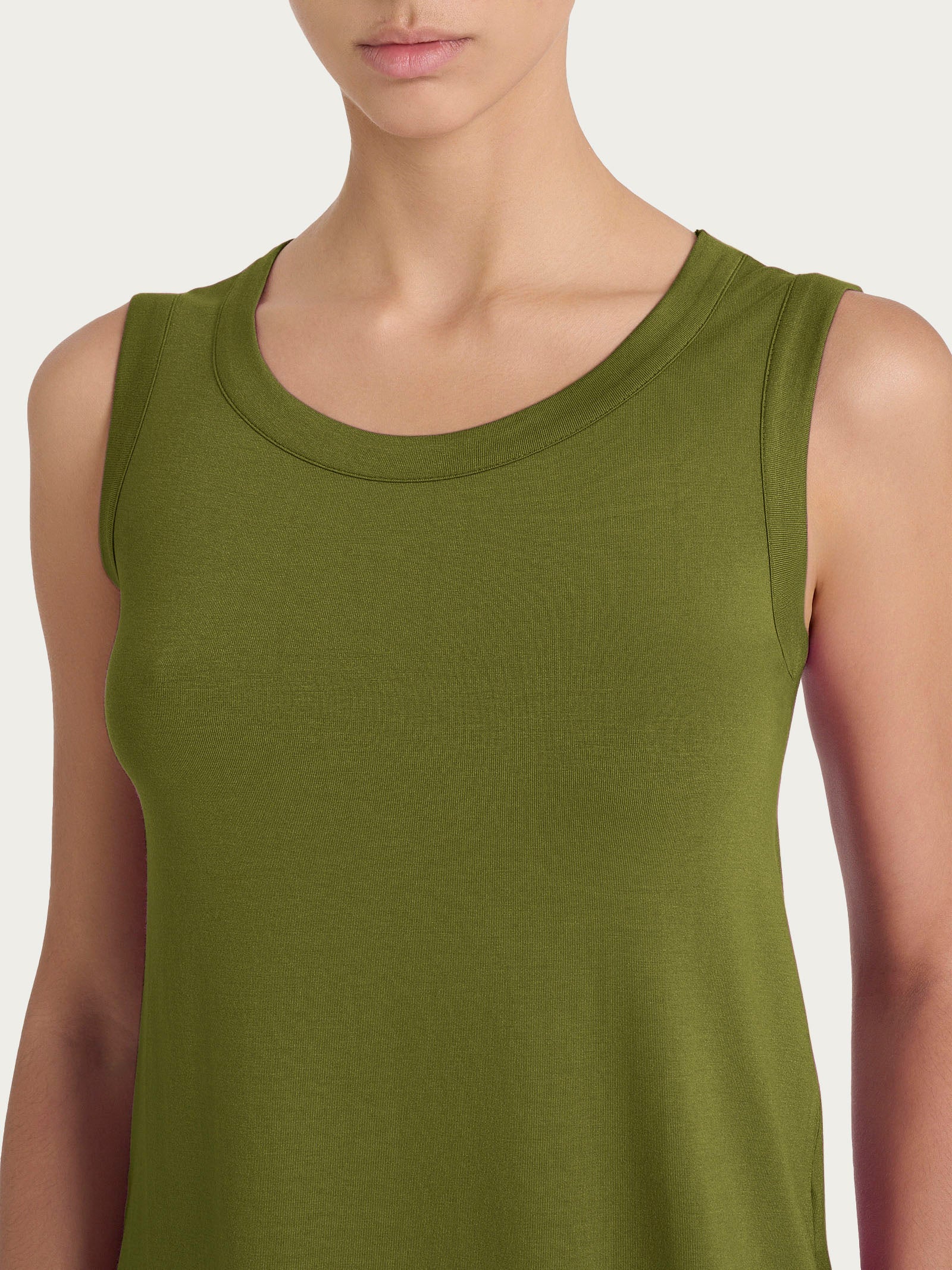 Ragno Viscosa Summer top spalla larga verde svasato