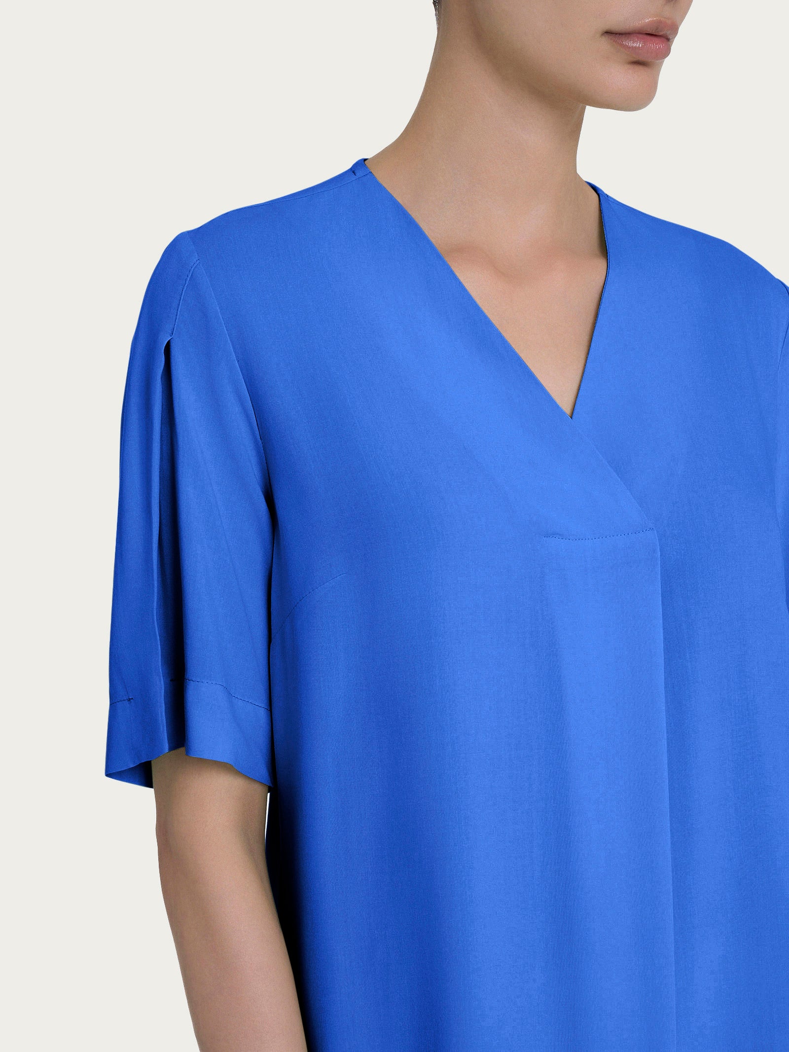 Ragno EcoSeta Blusa Scollo V Manica Petalo Blusa Dazzling Blue