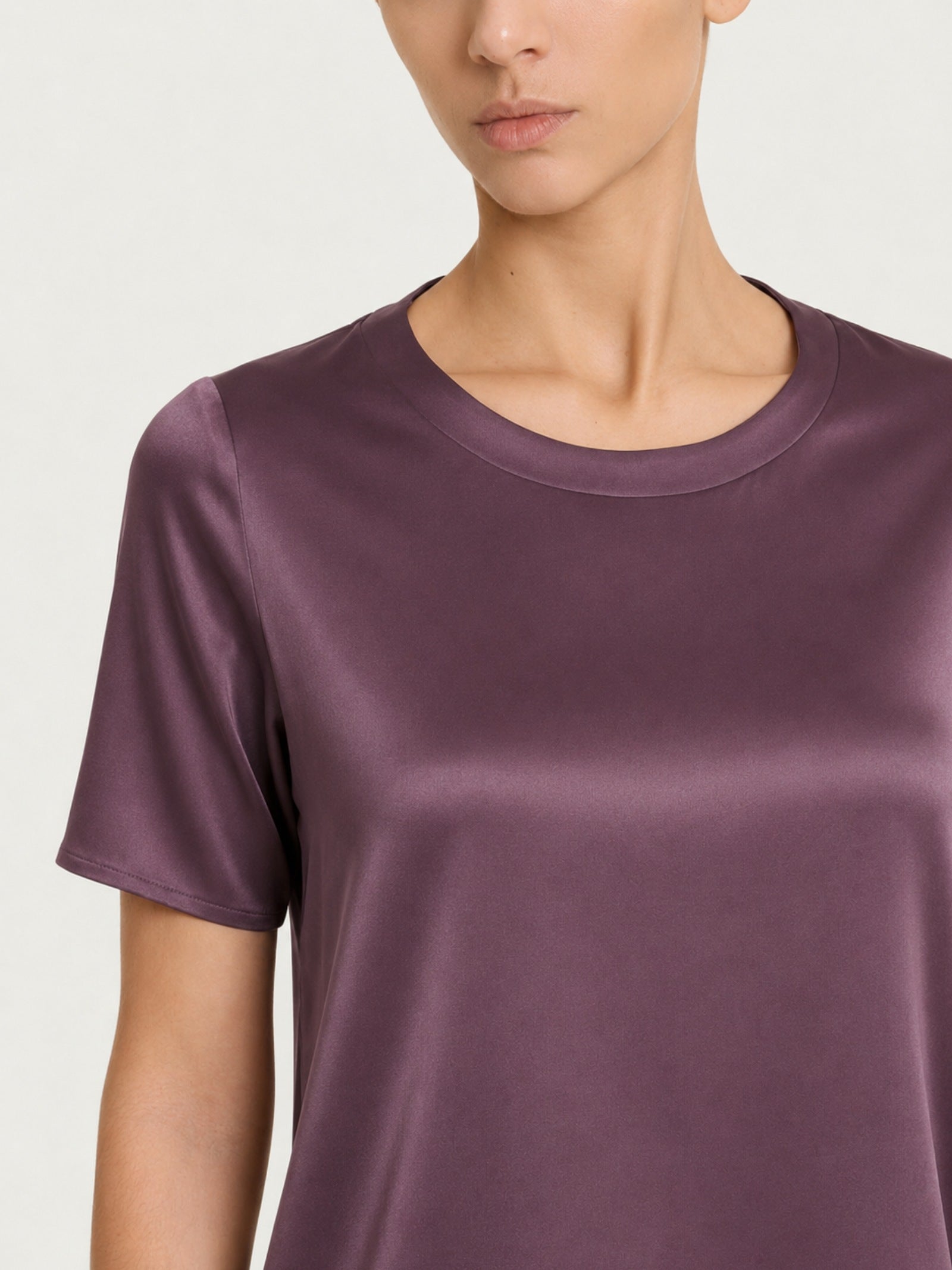 Ragno Stretch Satin Maglietta Manica Corta Huckleberry Girocollo