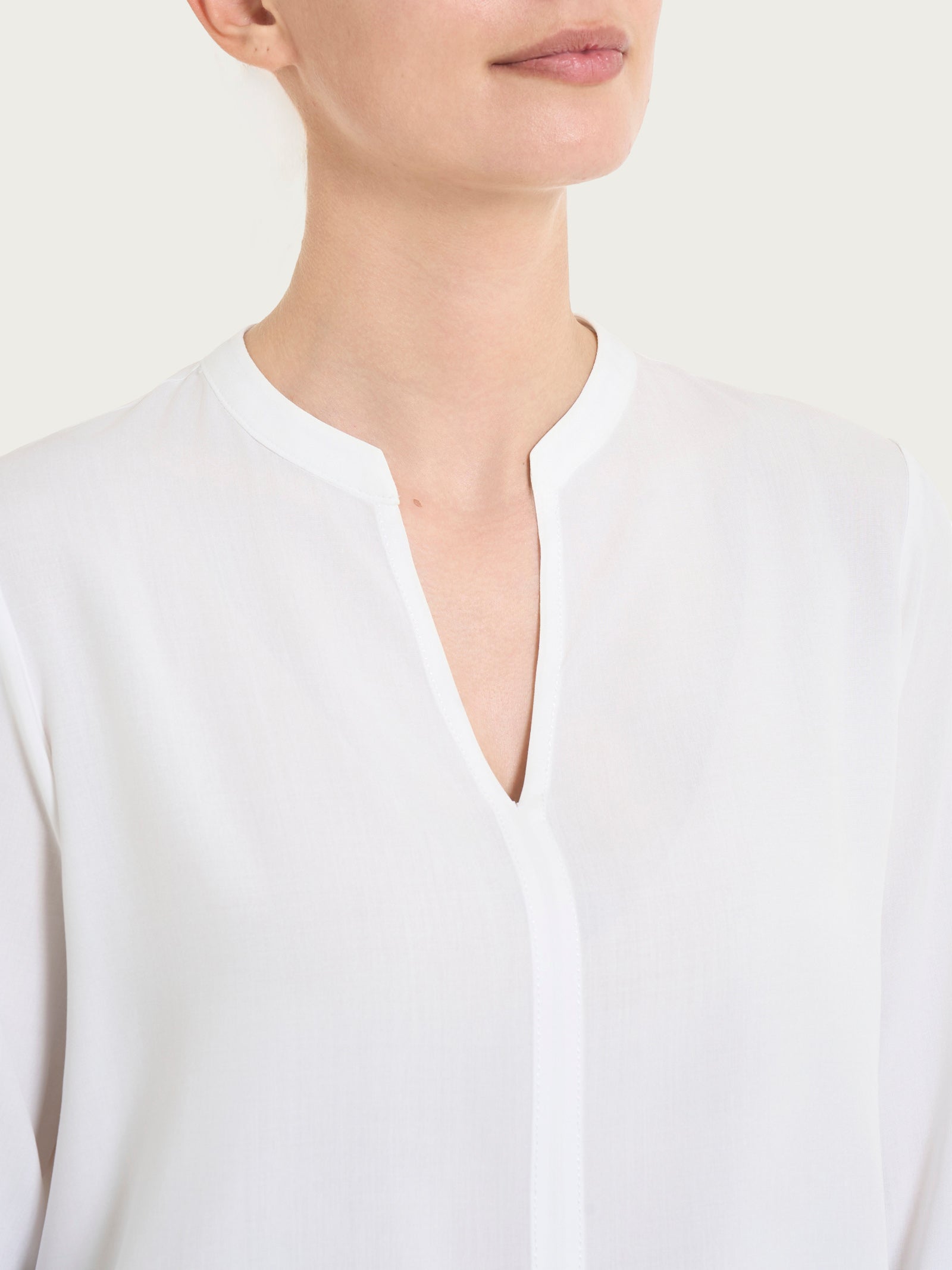 Ragno EcoSeta blusa collo coreana Bianco manica lunga viscosa