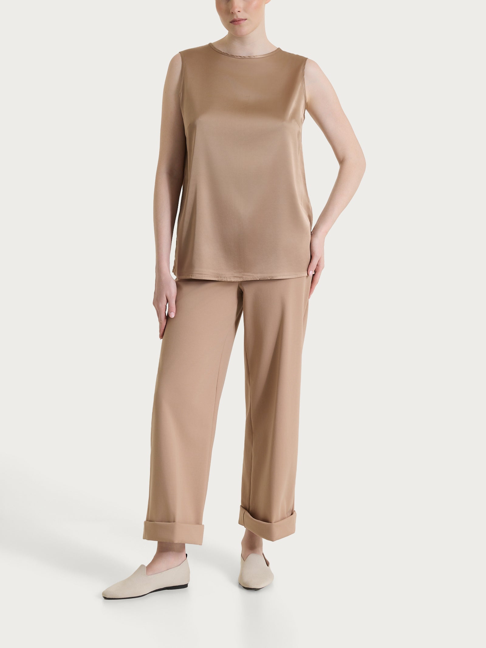 Ragno Stretch Satin Top Spalla Larga Warm Taupe fluido