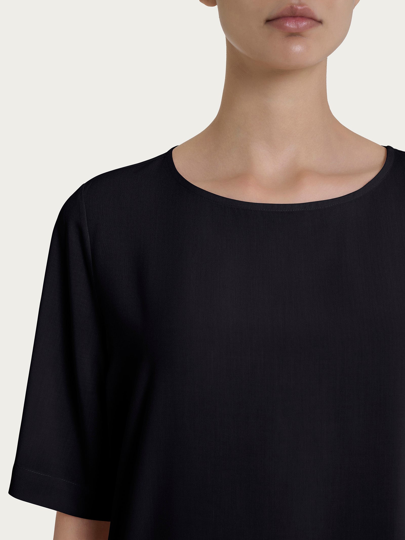 Ragno EcoSeta Blusa Manica Corta Nera Viscosa