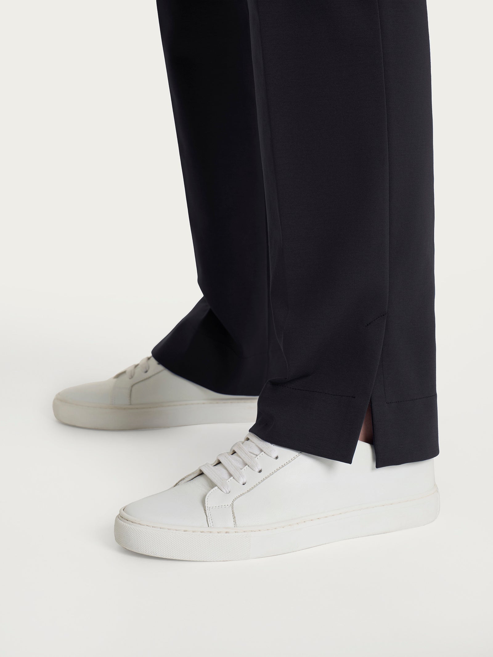 Ragno Compact Light The Straight Leg Pantalone Nero Elasticizzato