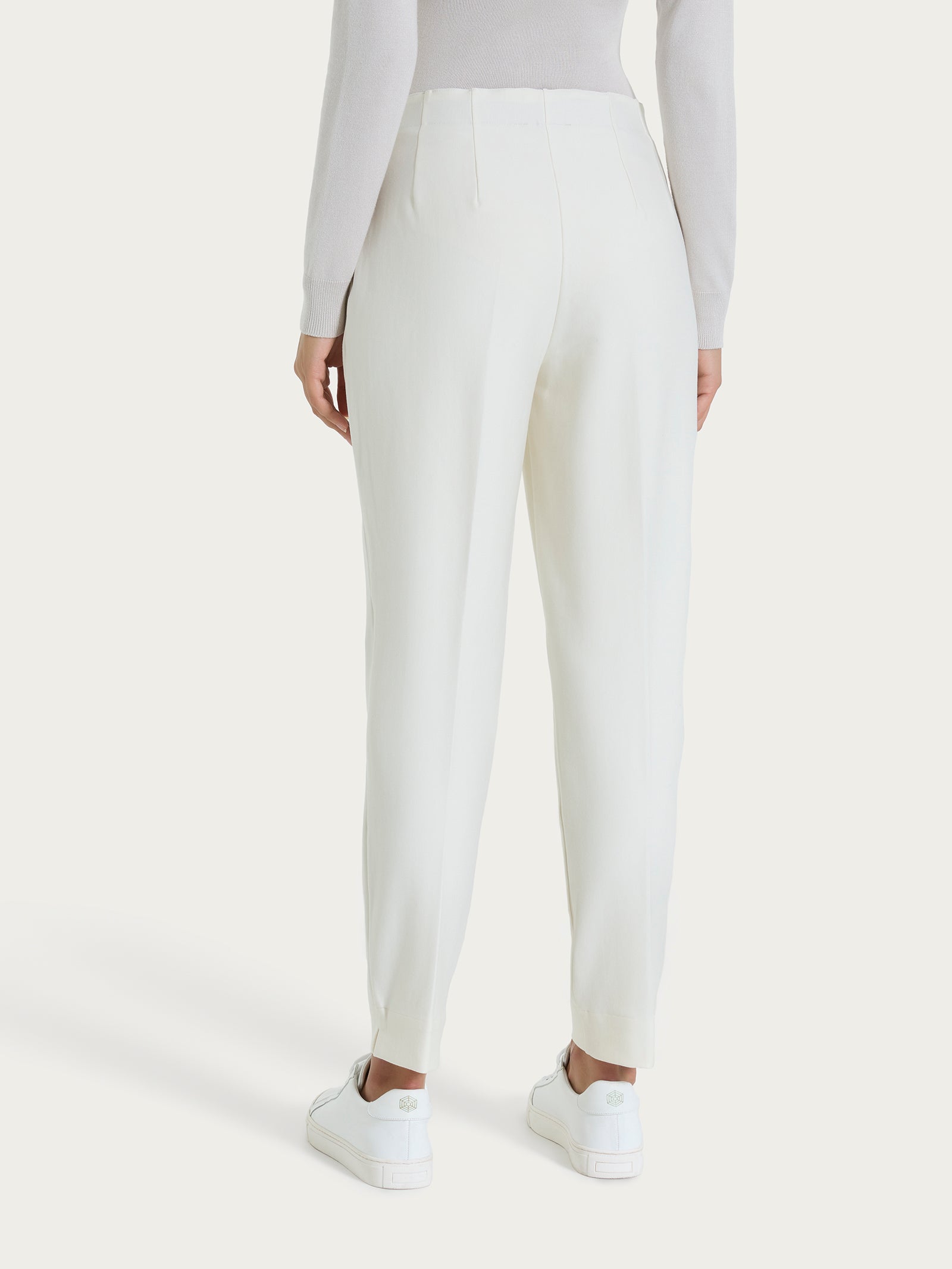 Ragno Compact pantalone a carota con tasche Avorio