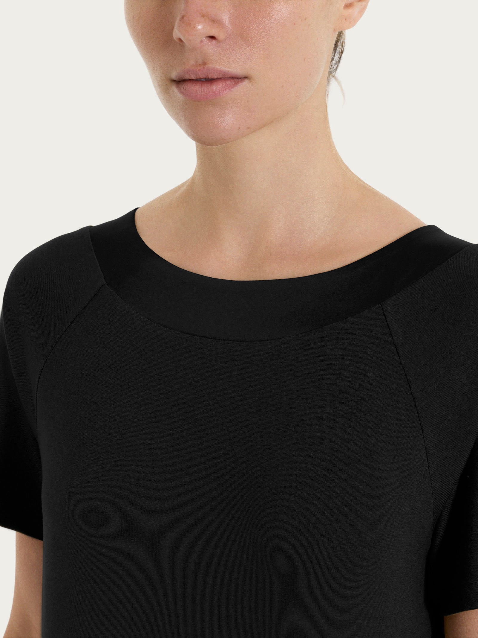 Ragno Viscosa Summer abito manica corta nero scollo circolare