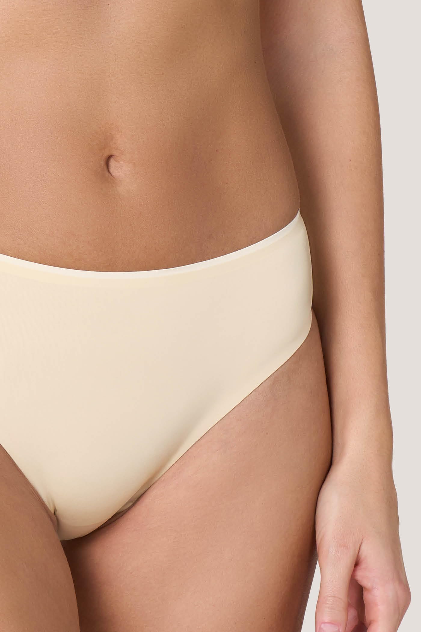 Goldenpoint Essential slip fianco basso microfibra morbida