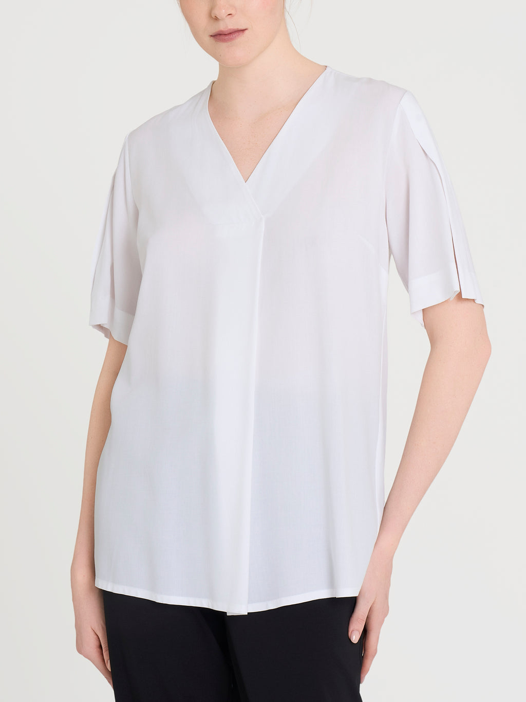 Ragno EcoSeta blusa scollo V bianca manica petalo