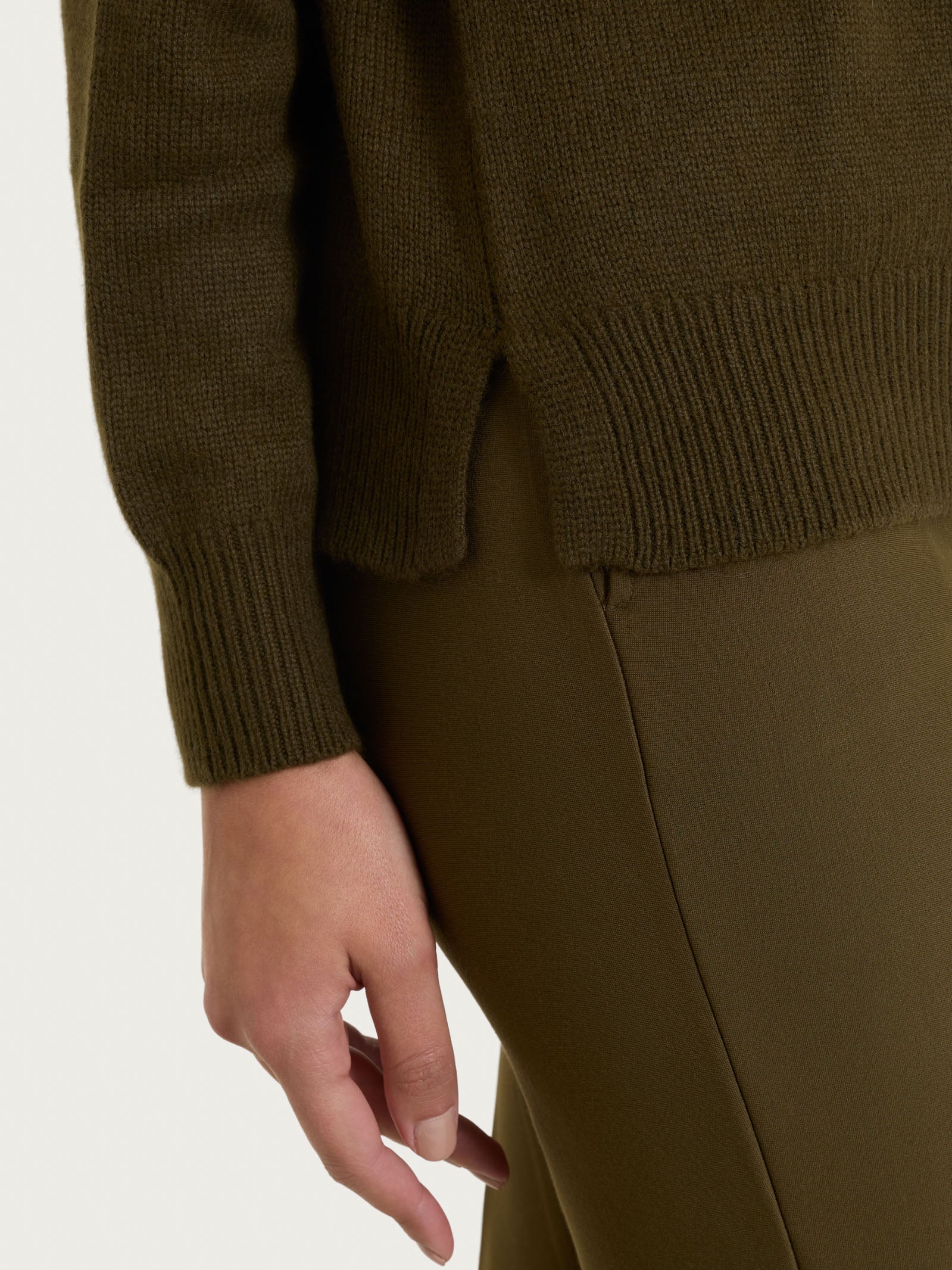 Ragno Natural Soft Maglia Collo Ciambella Dark Olive Boxy