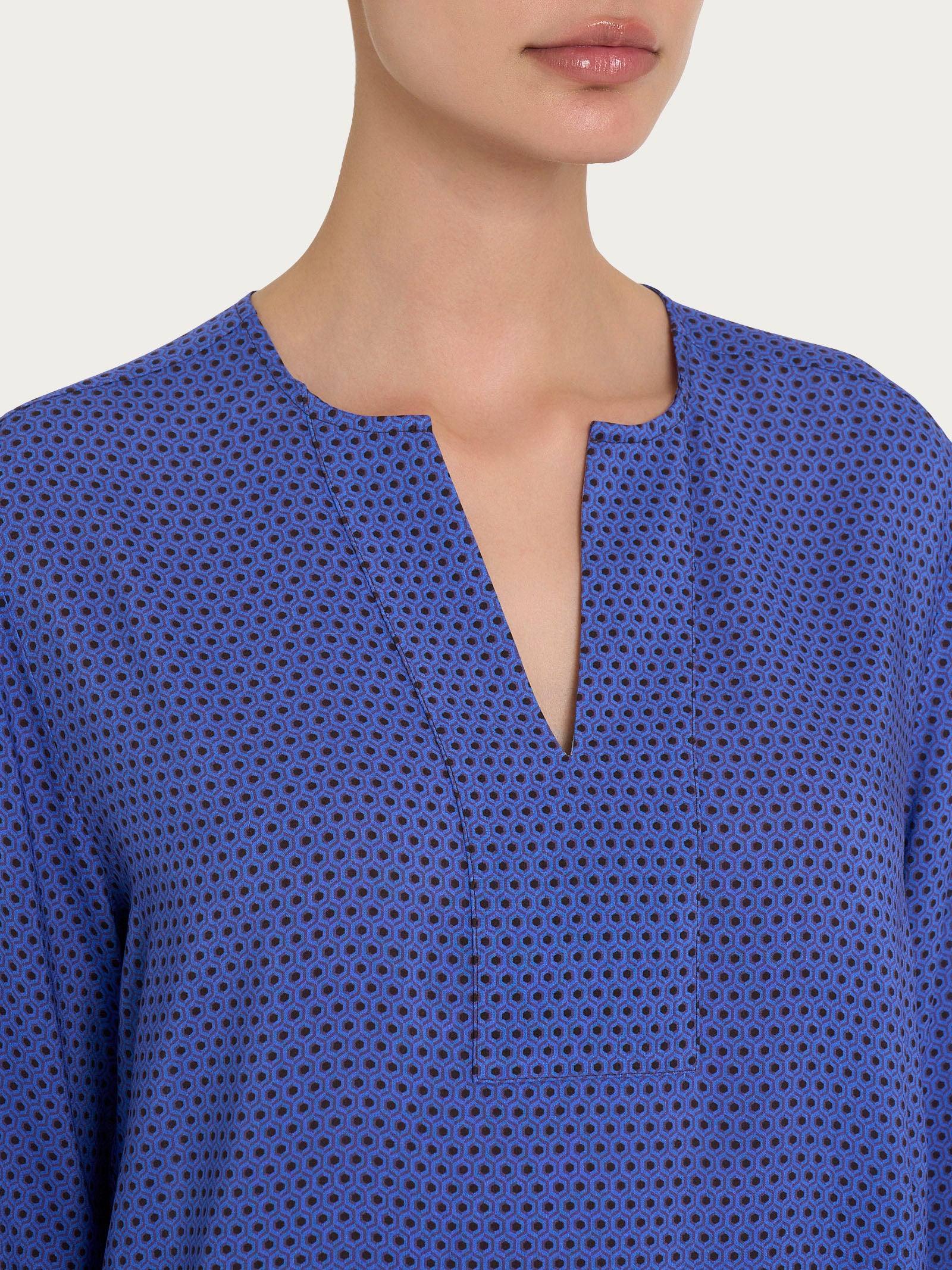 Ragno EcoSeta blusa scollo V dazzling blue