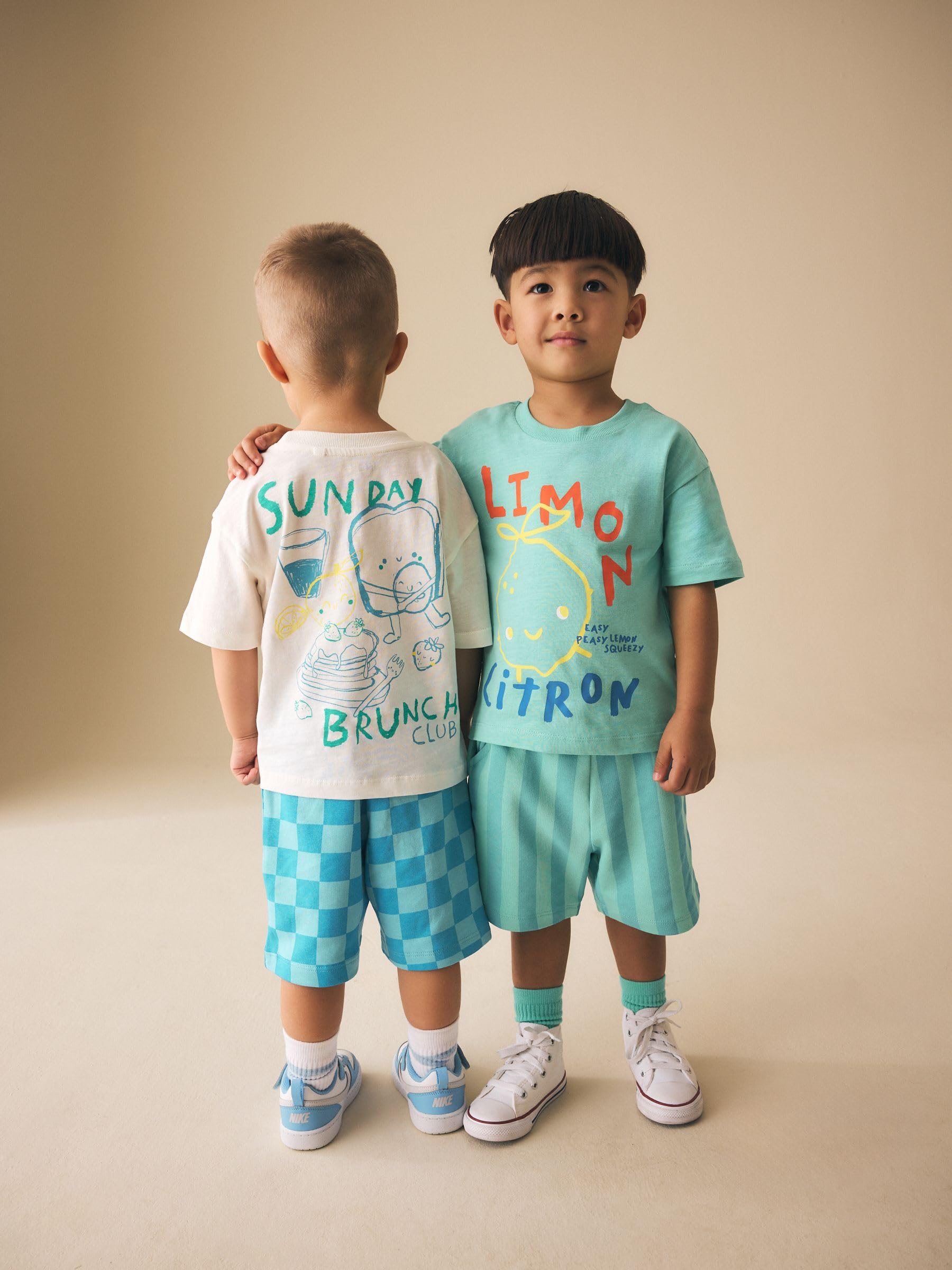 Next 2 completi maglietta shorts bambino maniche corte