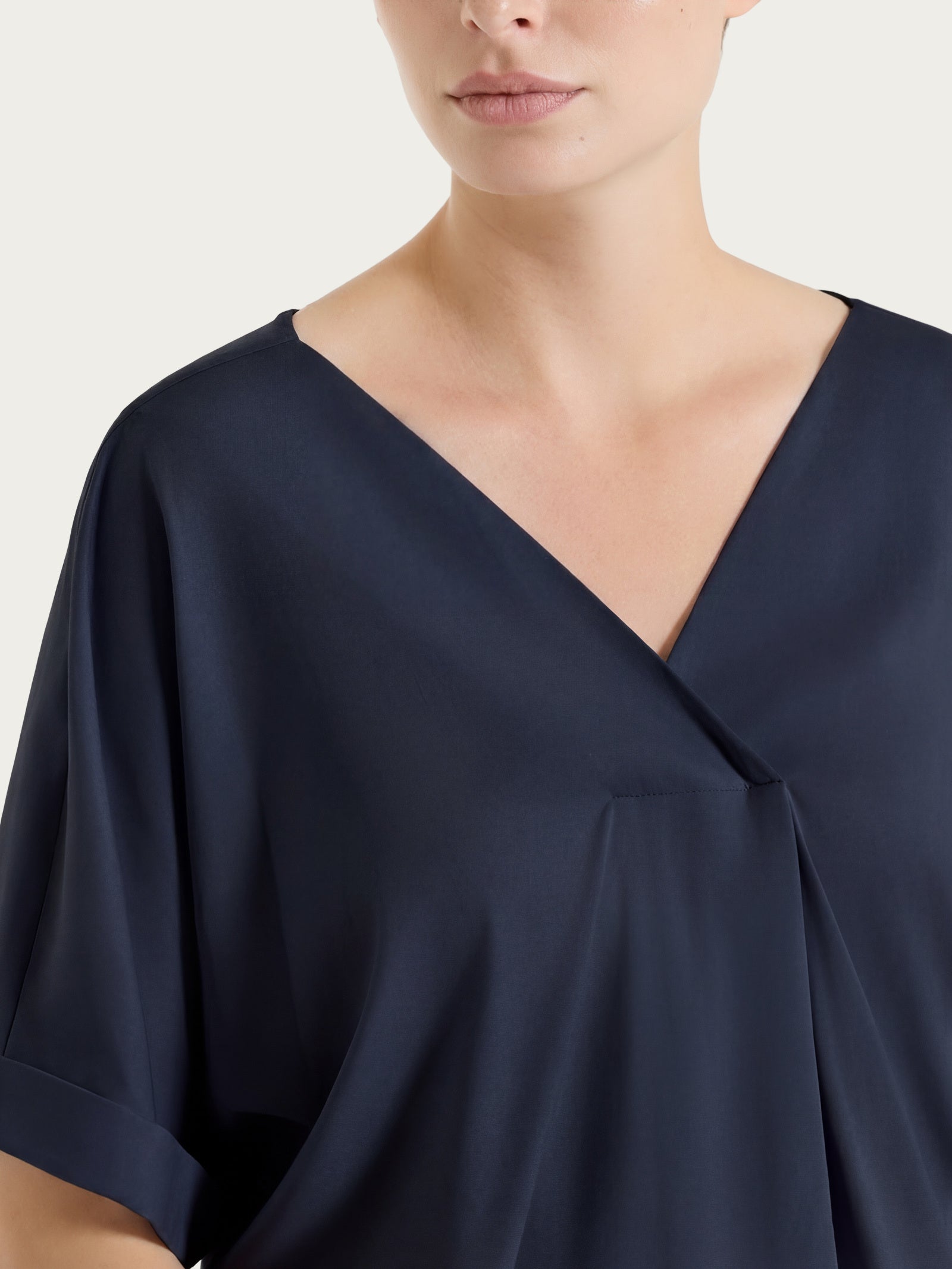 Ragno Voile Stretch blusa kimono scollo V blu