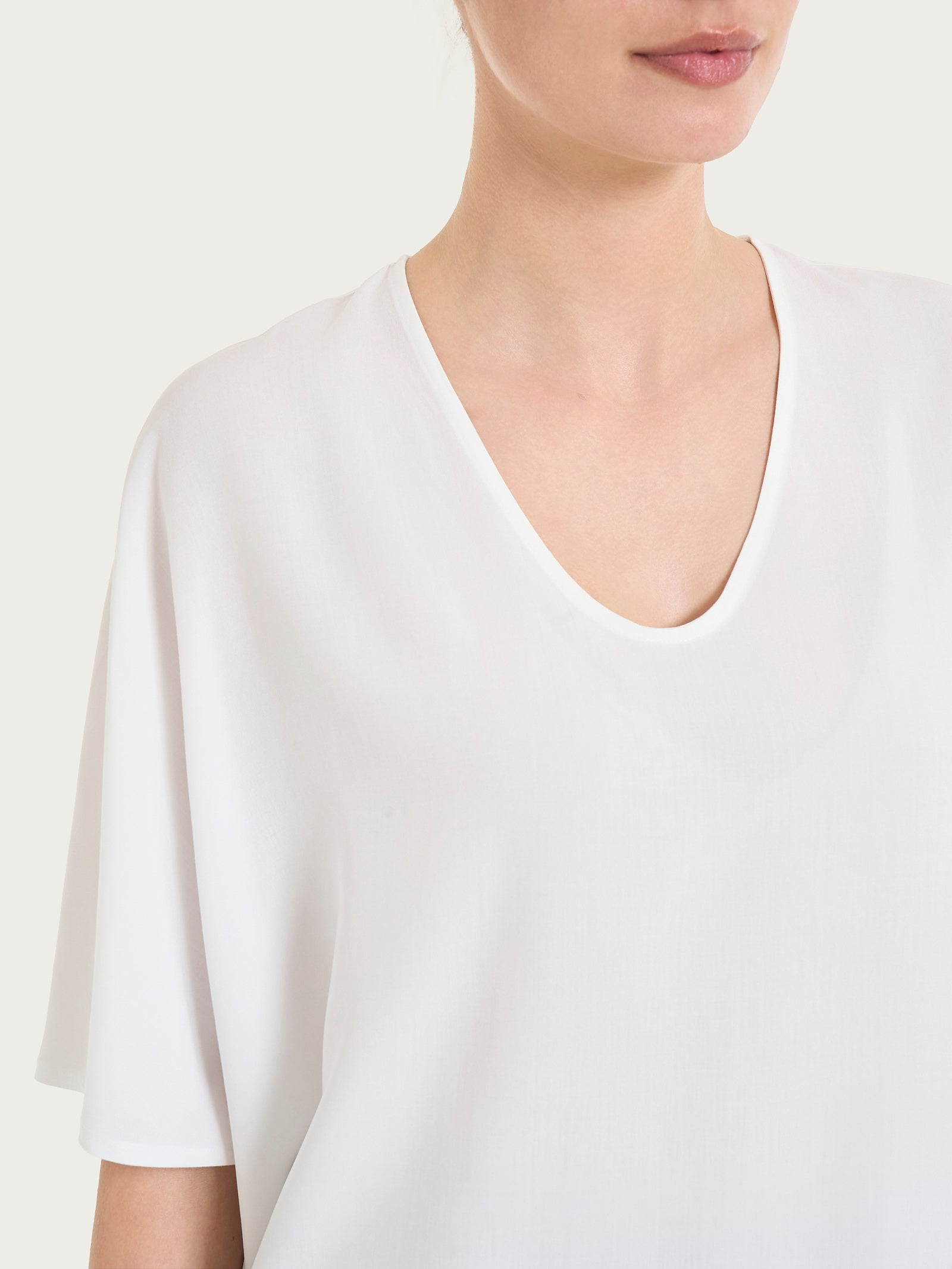 Ragno EcoSeta blusa scollo V bianca manica gomito