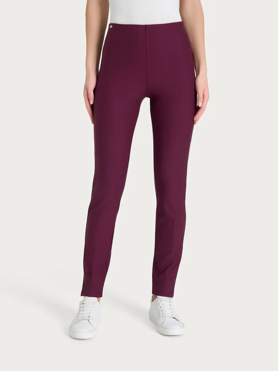 Ragno Compact a sigaretta con spacchetti pantalone fig