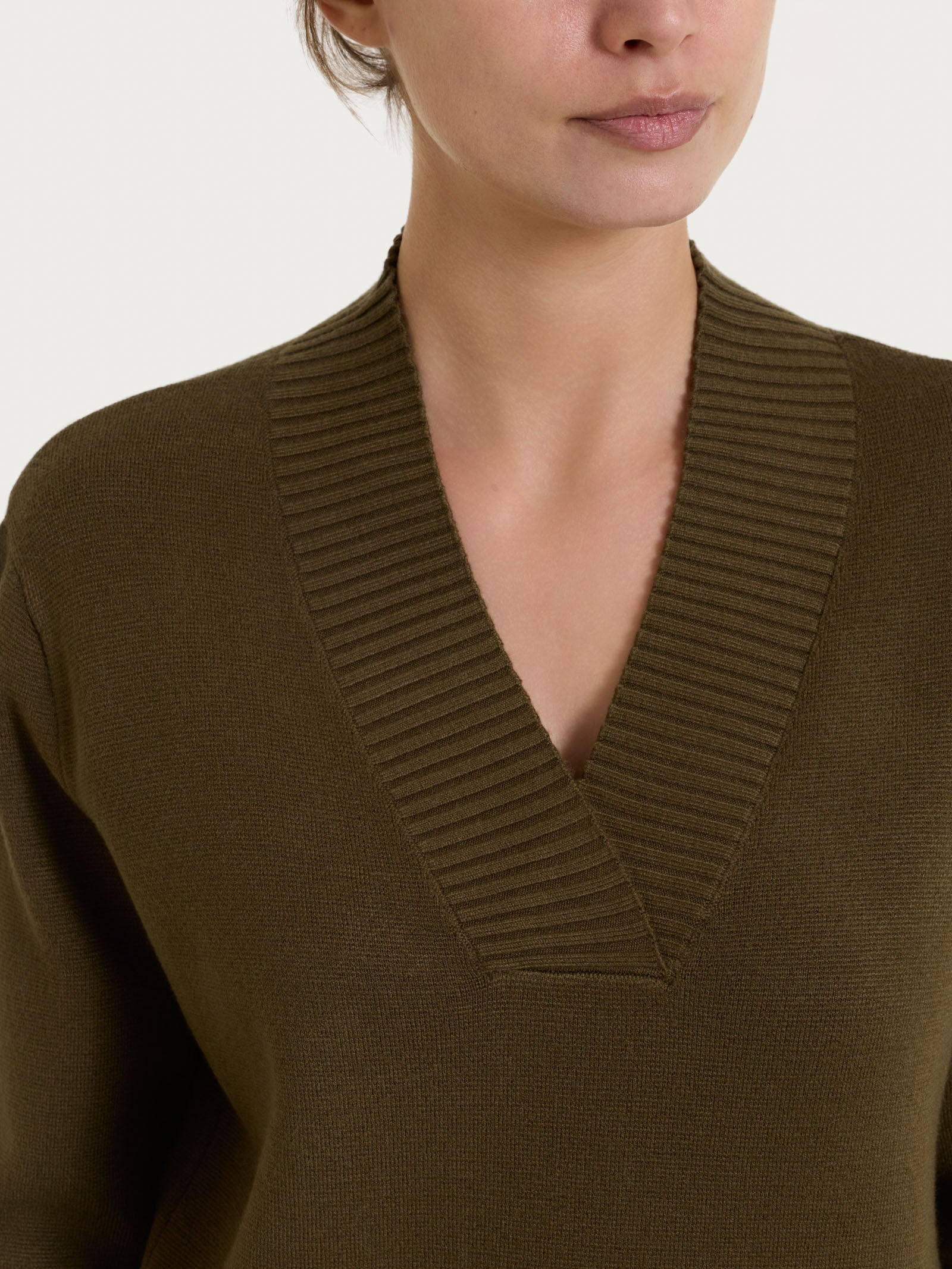 Ragno Super Soft Maglia Scollo a V Dark Olive viscosa