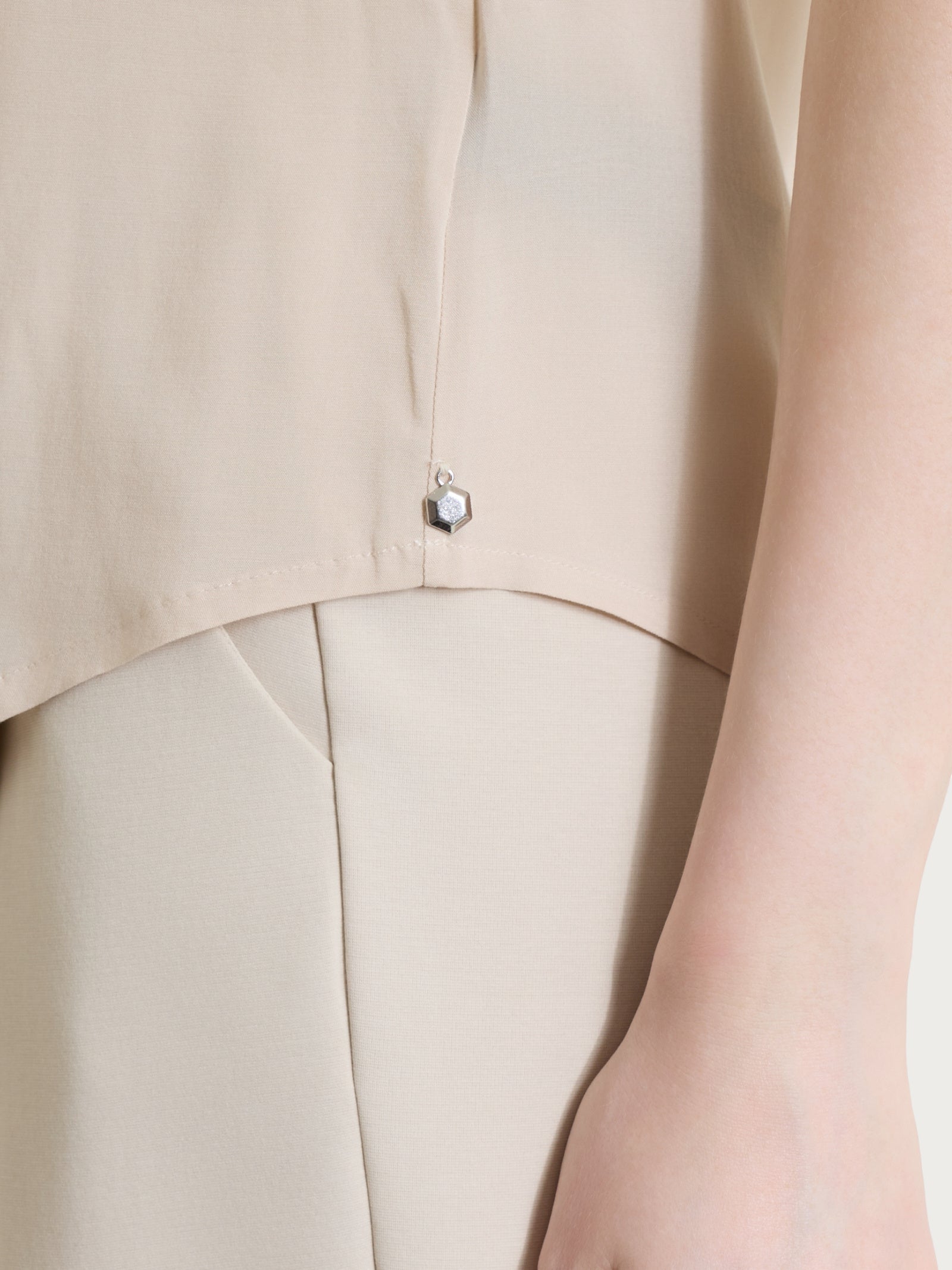 Ragno Voile Stretch top Champignon spalla larga