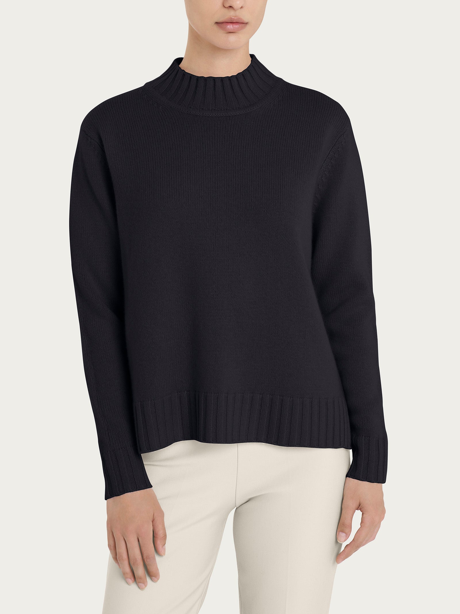 Ragno Cashmerino Lupetto Nero in misto lana boxy