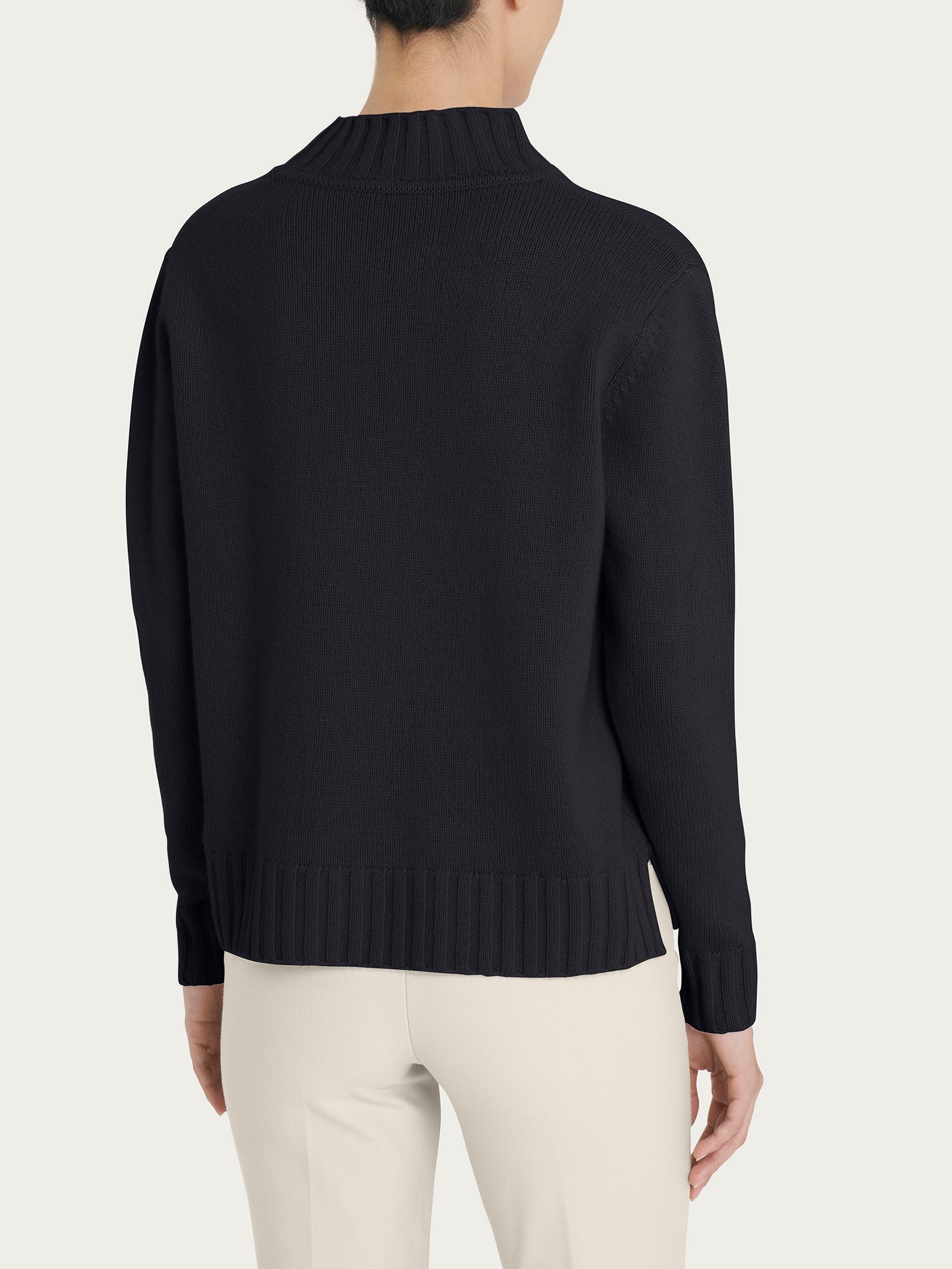 Ragno Cashmerino Lupetto Nero in misto lana boxy