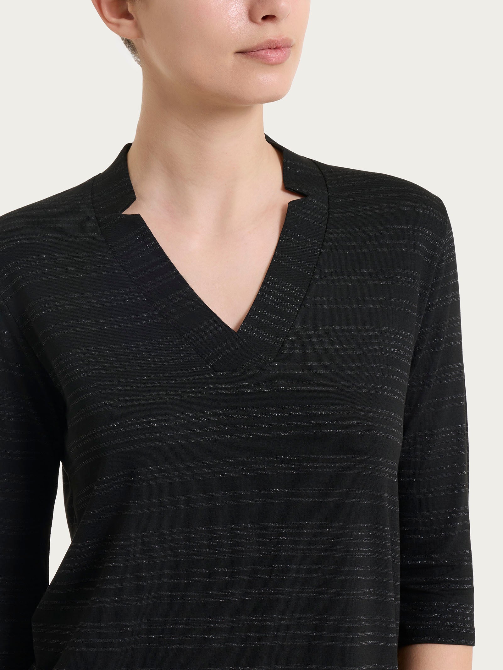Ragno Viscosa Summer maglietta scollo V nera lurex