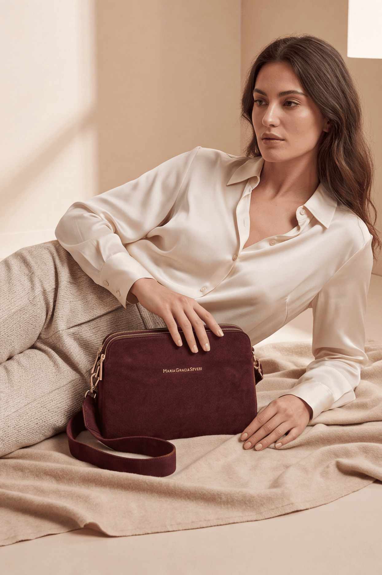 Maria Grazia Severi Multi-Compartment borsa tracolla camoscio 3 zip