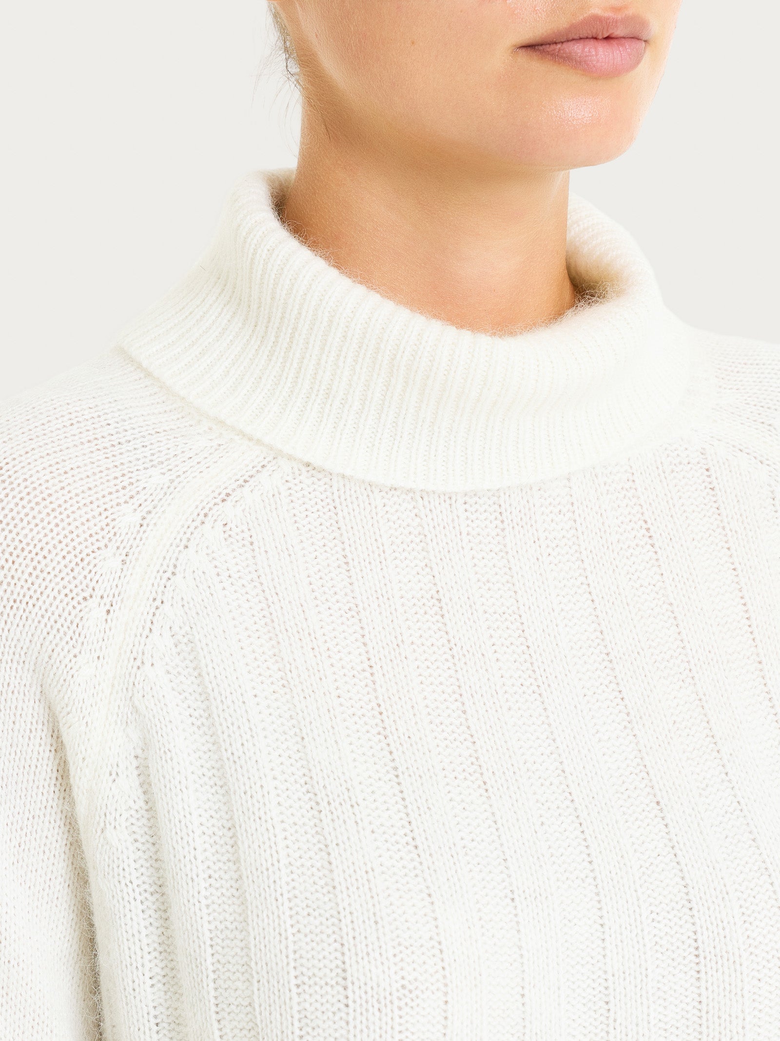 Ragno Natural Soft Dolcevita Coste Maglia Avorio