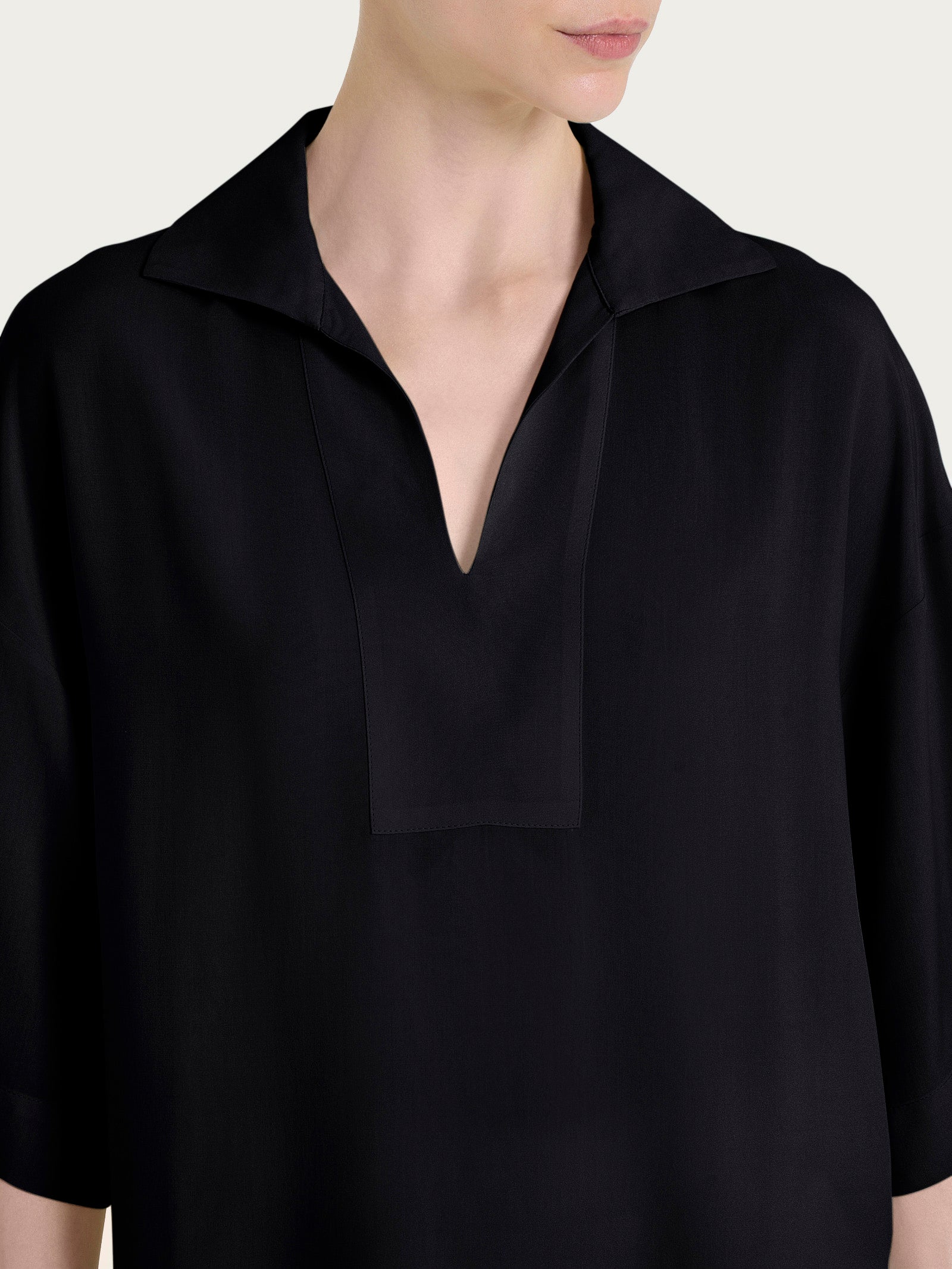 Ragno EcoSeta Blusa Polo Viscosa Nera scollo V