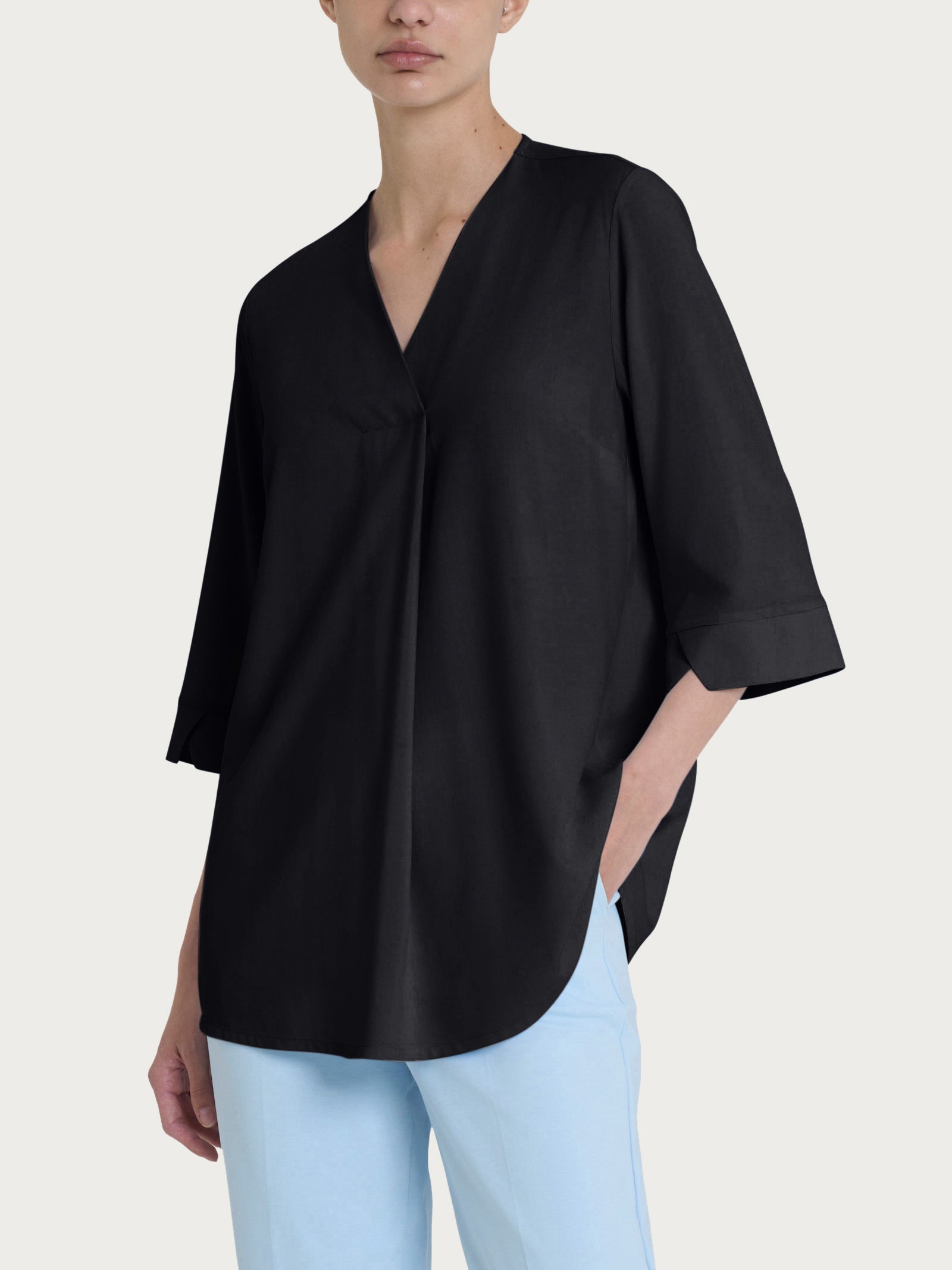 Ragno EcoSeta blusa scollo V manica 3/4 nera fluida