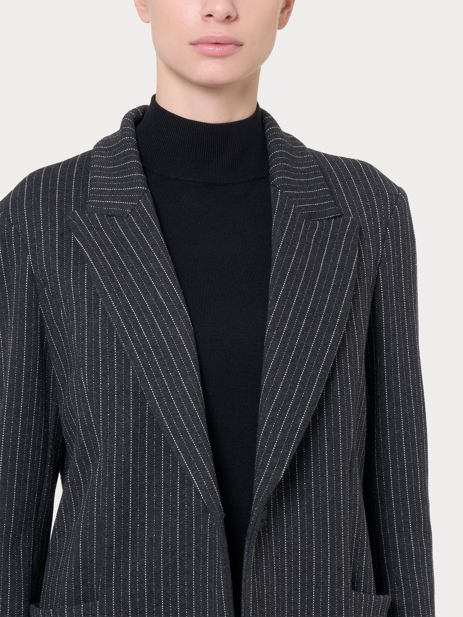 Ragno Compact Oscuro Mel blazer over gessato nero