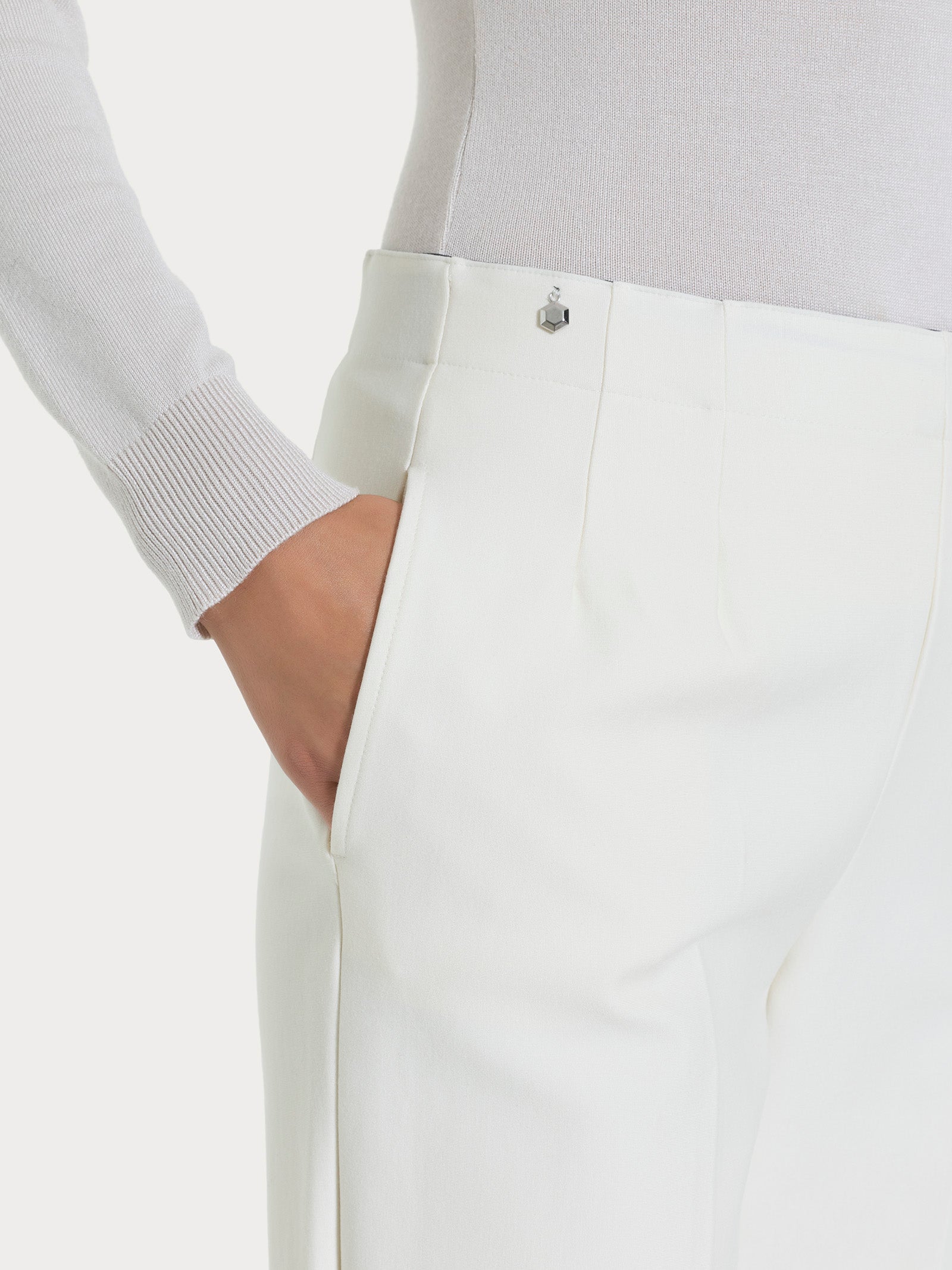 Ragno Compact pantalone a carota con tasche Avorio