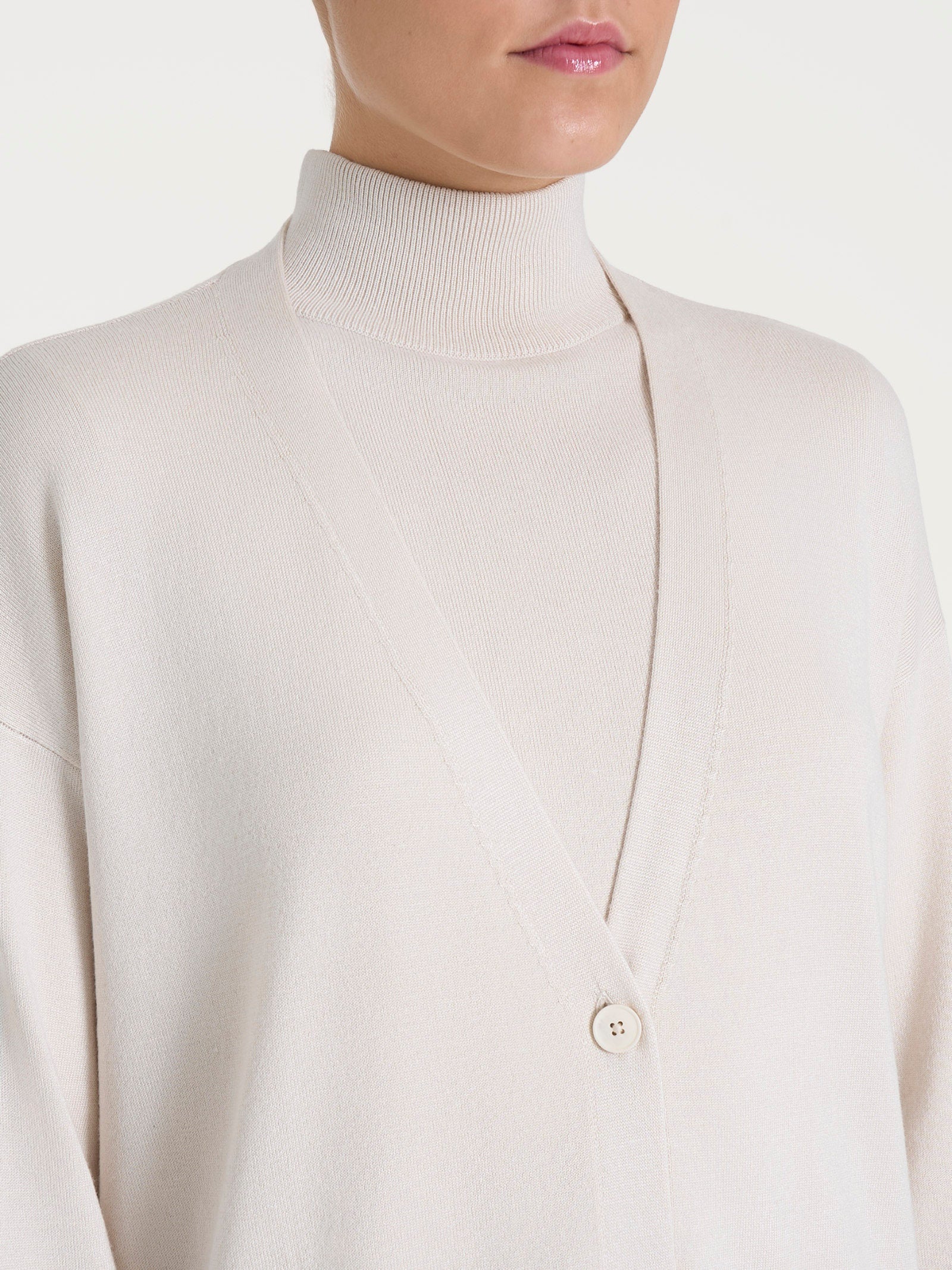 Ragno Four Seasons cardigan over bottoni Champignon
