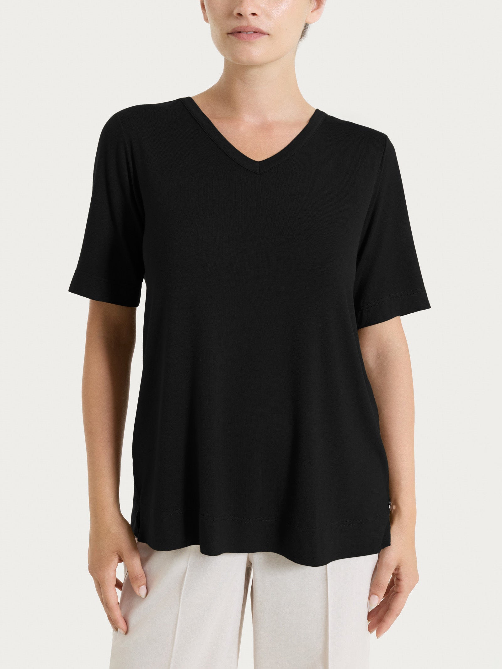 Ragno Maglietta Scollo a V Viscosa Summer Nero