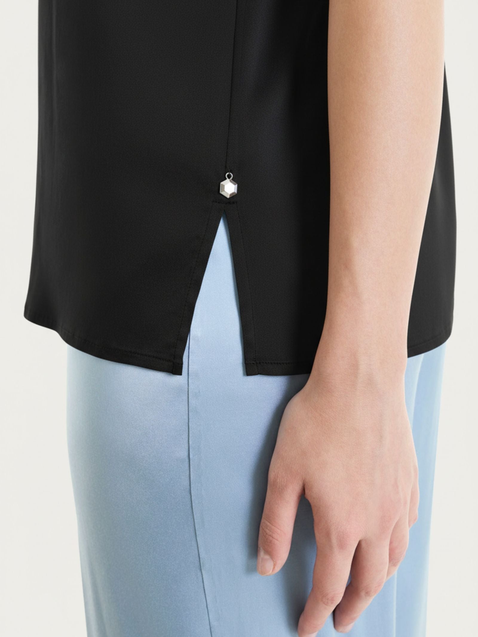Ragno Stretch Satin Top Spalla Larga Nero viscosa elasticizzata