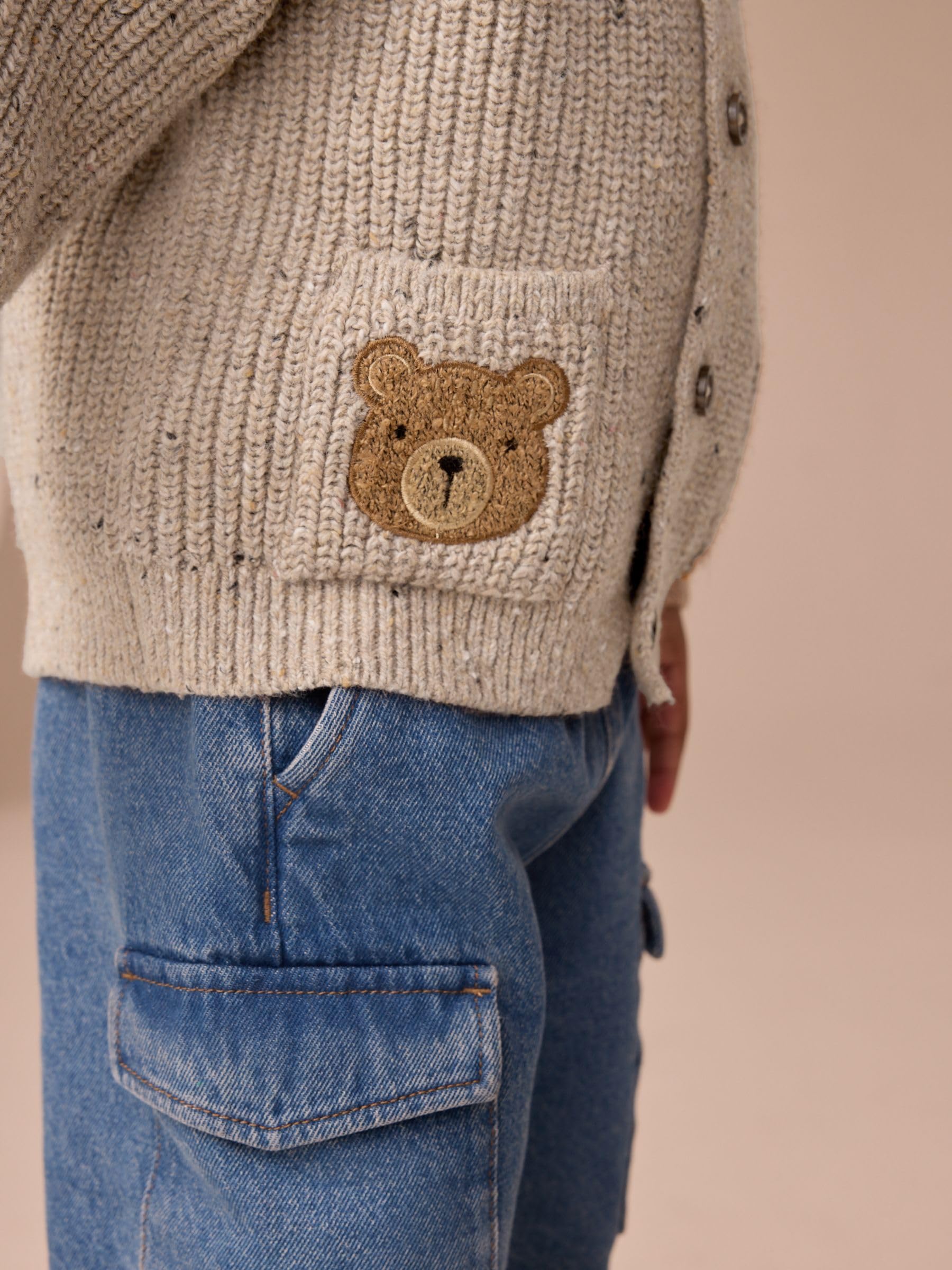 Next Ragazzo Cardigan Personaggi Fiori Ricamati 104-110 comodo