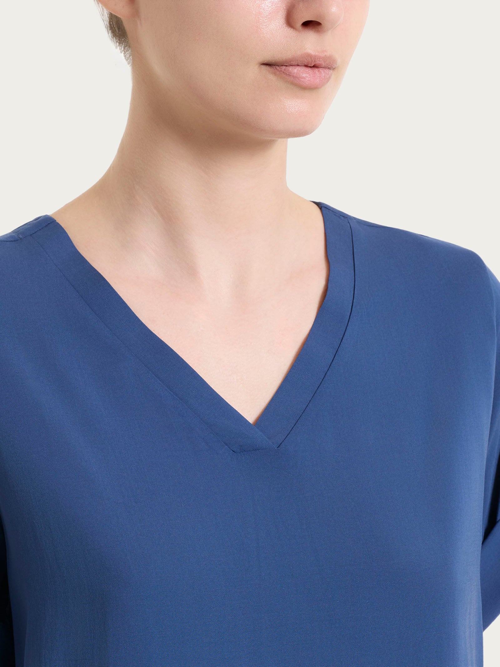 Ragno Voile Stretch blusa scollo V Oceana manica lunga
