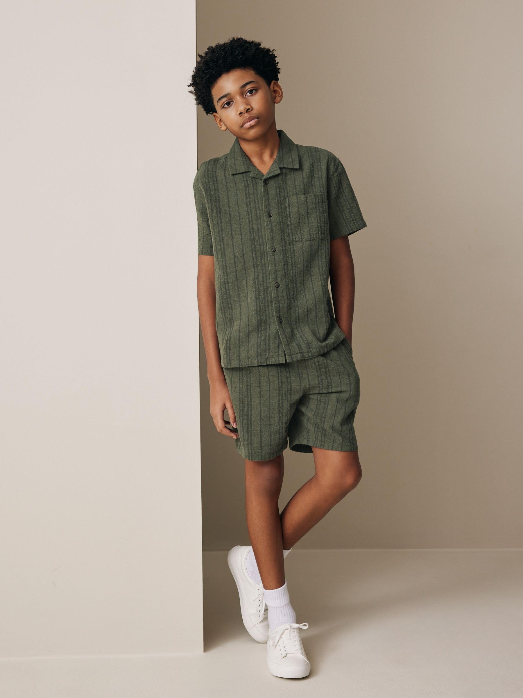 Next completo ragazzo camicia e shorts 98 manica corta