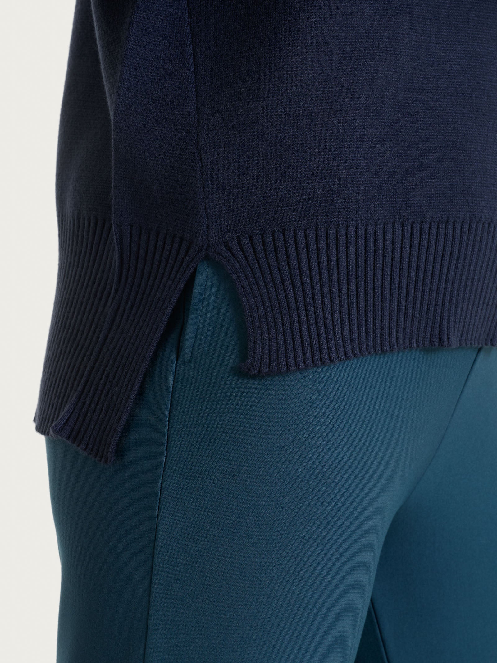 Ragno Super Soft Maglia Scollo V Blu Viscosa