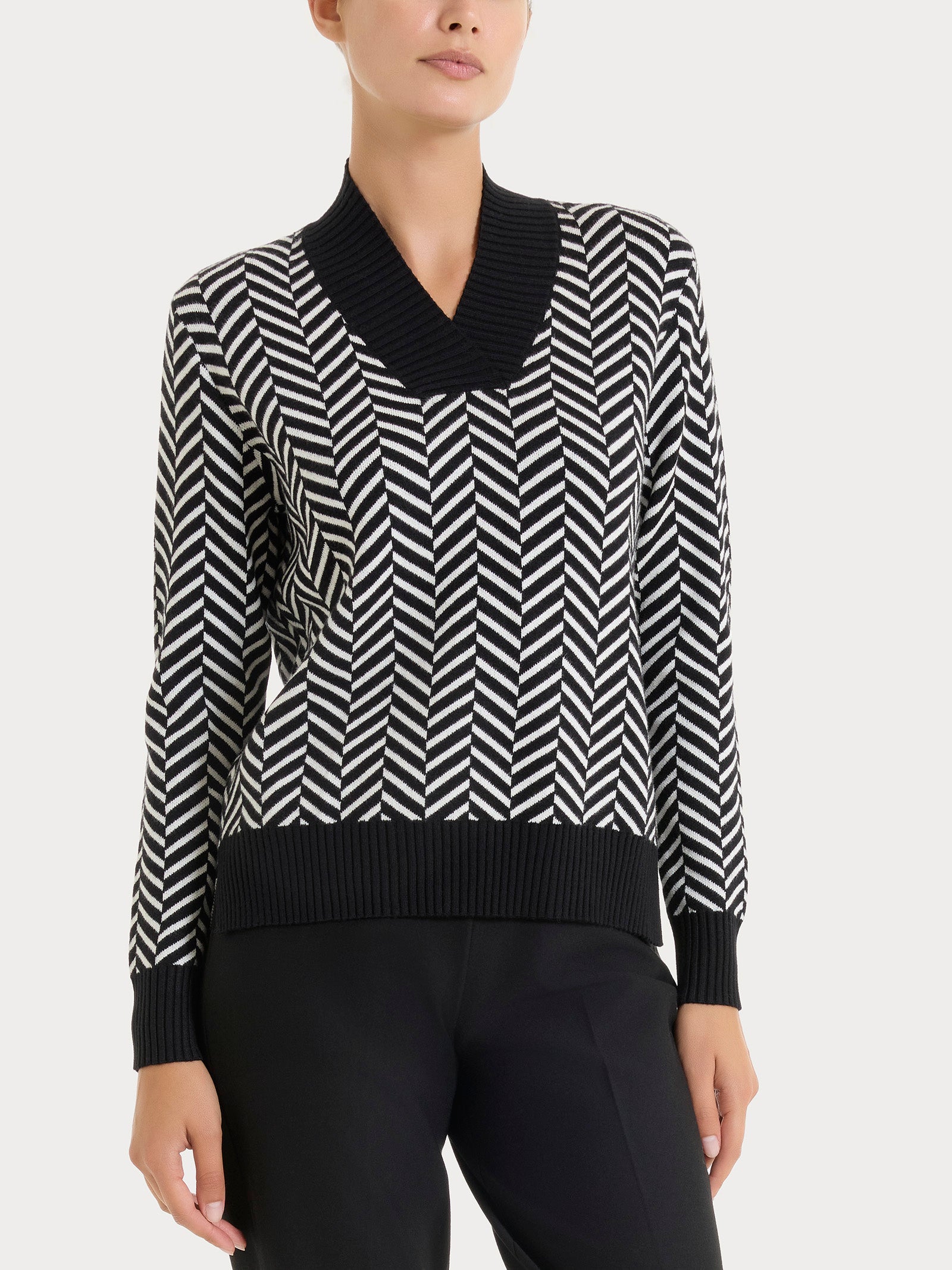 Ragno Super Soft maglia scollo V fantasia nero