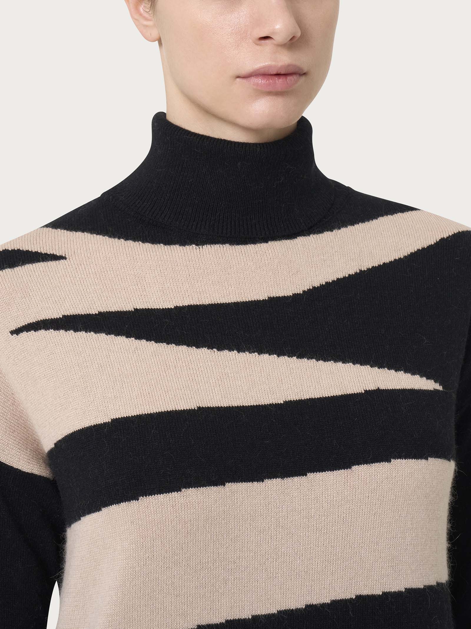 Ragno Angora dolcevita animalier Fant. Nero manica lunga