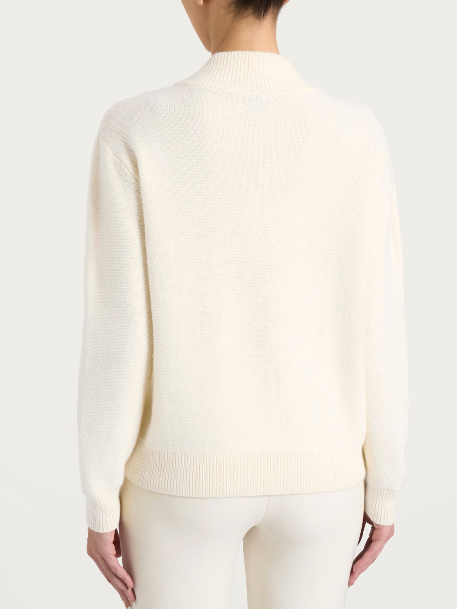 Ragno Natural Soft maglia scollo V trecce avorio