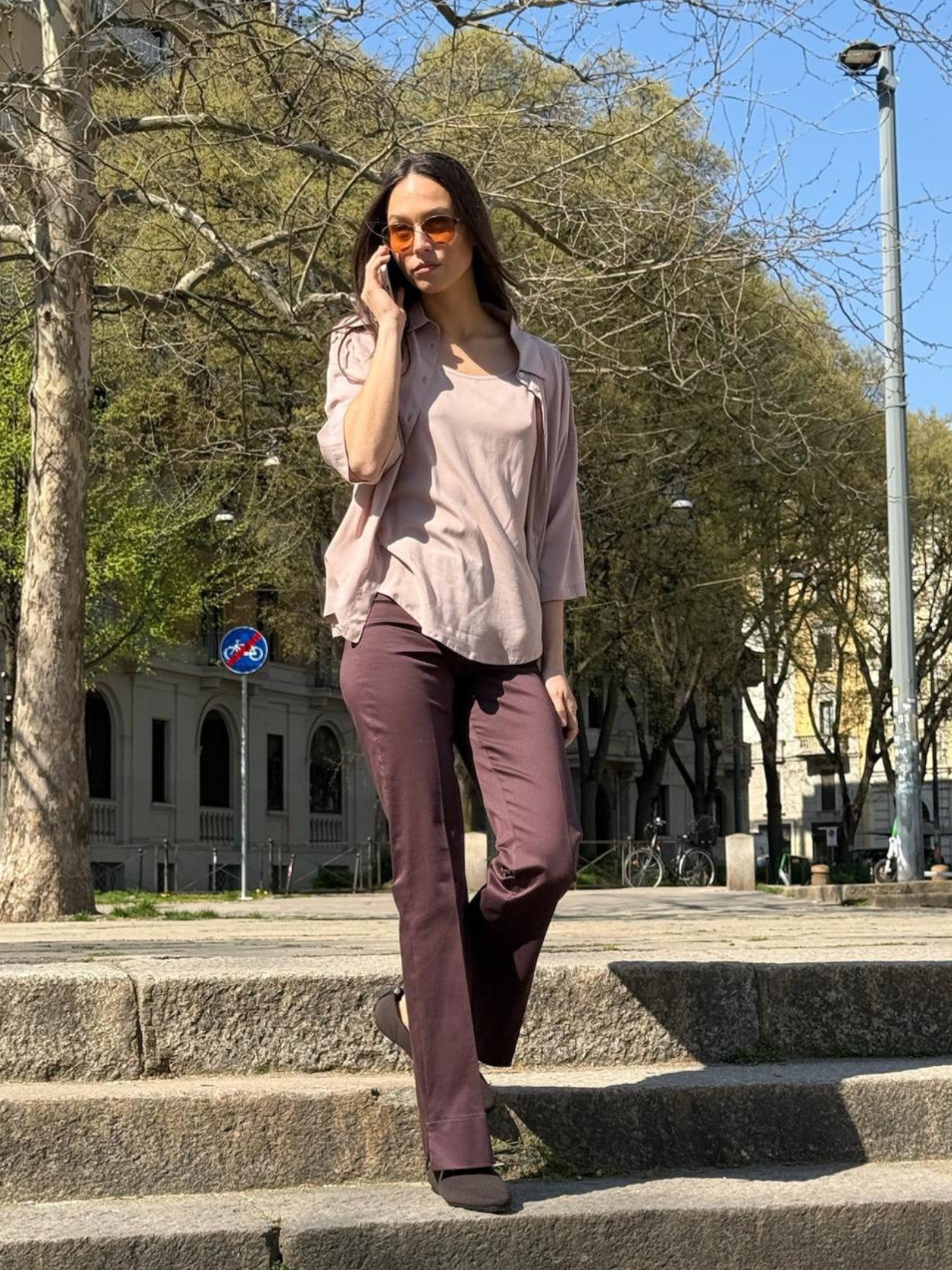 Ragno Satin Power pantalone flare con spacchetti viola Raisin