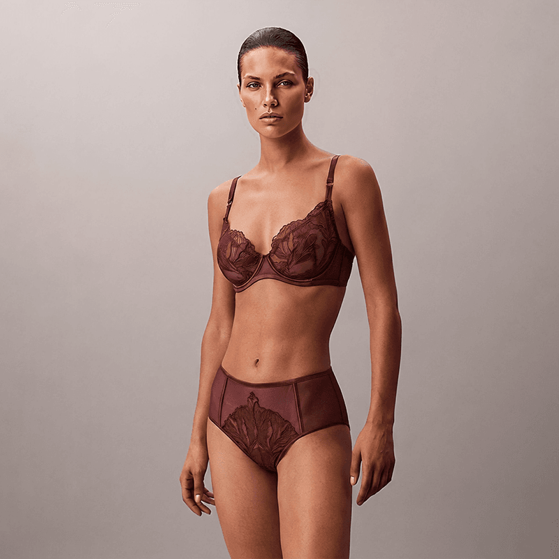 Maria Grazia Severi Enchanted completo intimo bordeaux ricamato con ferretto
