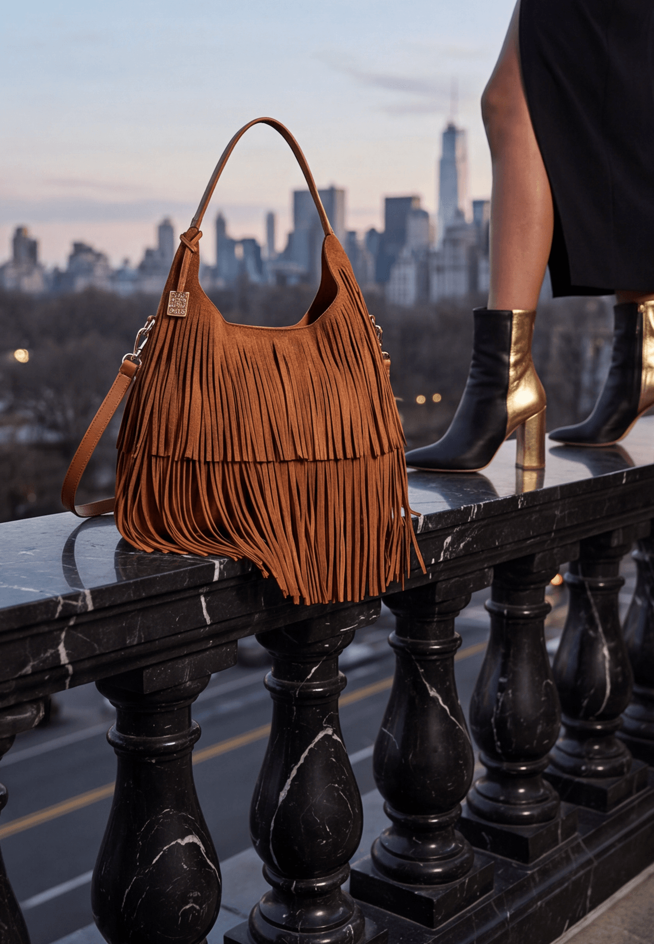 Maria Grazia Severi JL448 Borsa Hobo Scamosciata con Frange