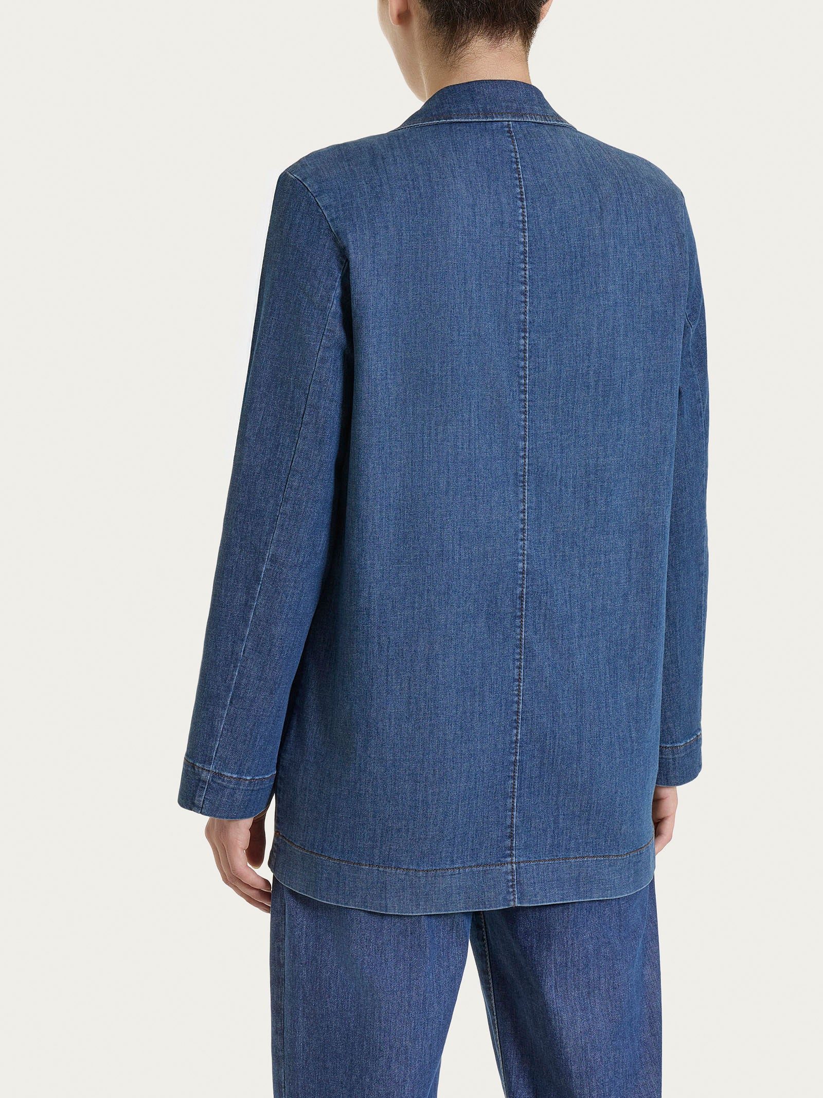 Ragno Super Denim blazer over denim jeans chiaro
