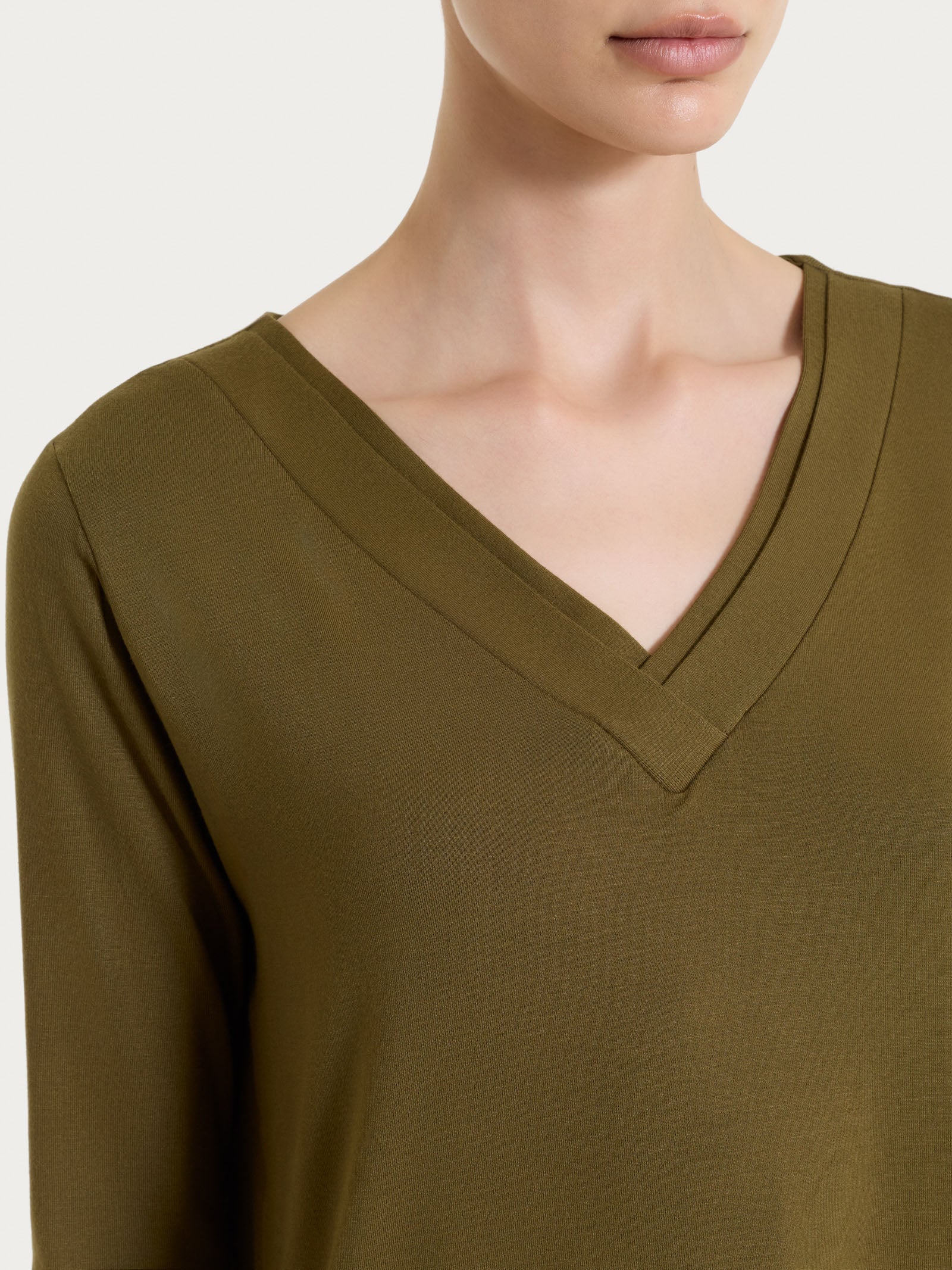 Ragno Viscosa Summer maglietta scollo V dark olive