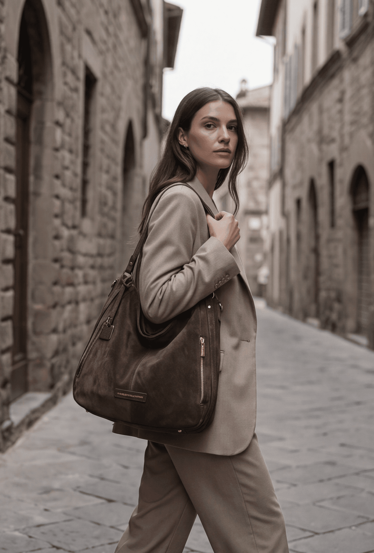Maria Grazia Severi RZ257221 borsa hobo scamosciata capiente