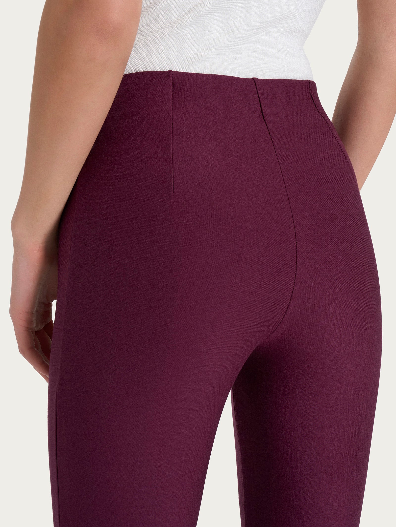 Ragno Compact a sigaretta con spacchetti pantalone fig
