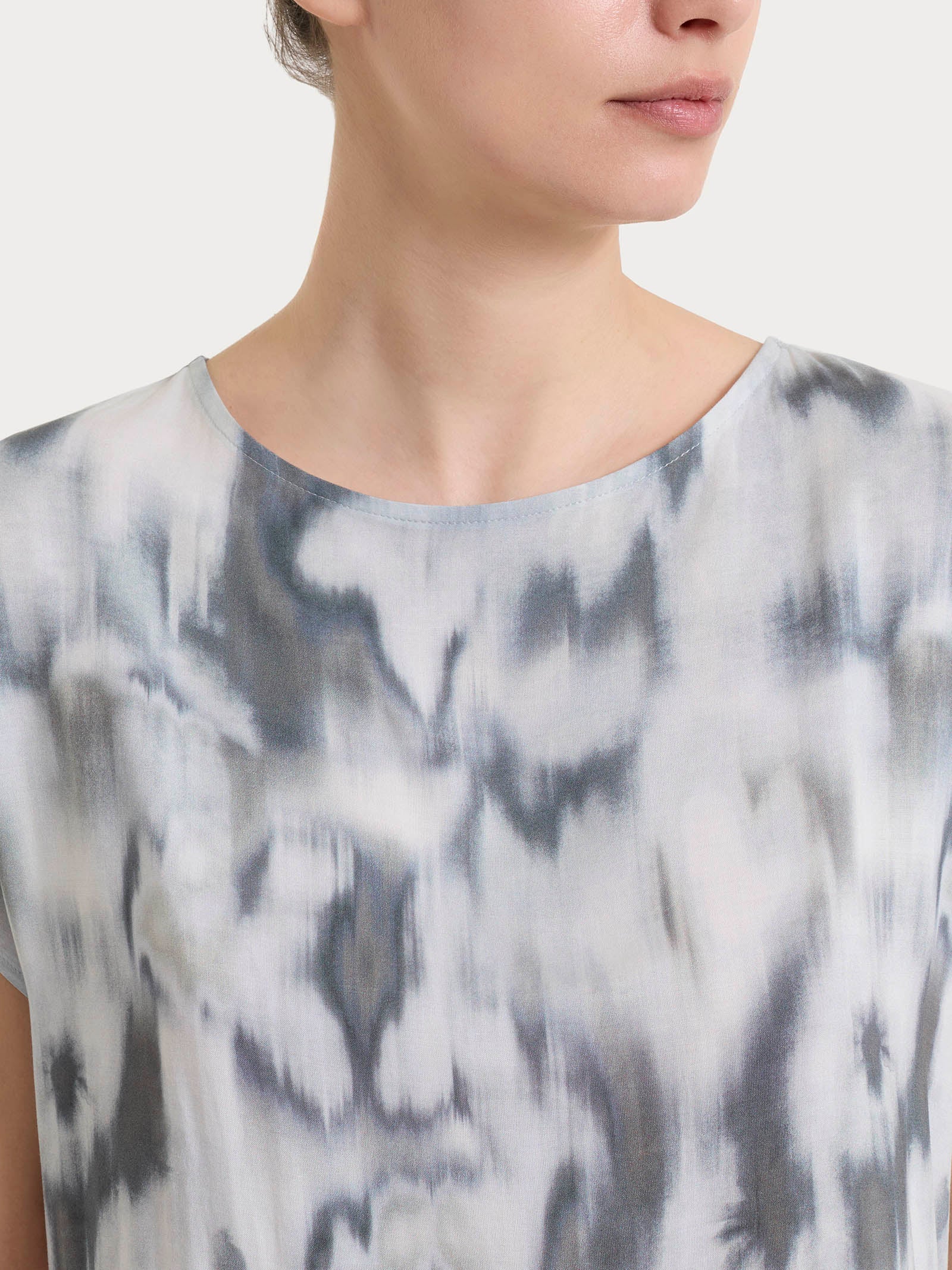 Ragno EcoSeta blusa manica corta Fant. Turbulence raso viscosa